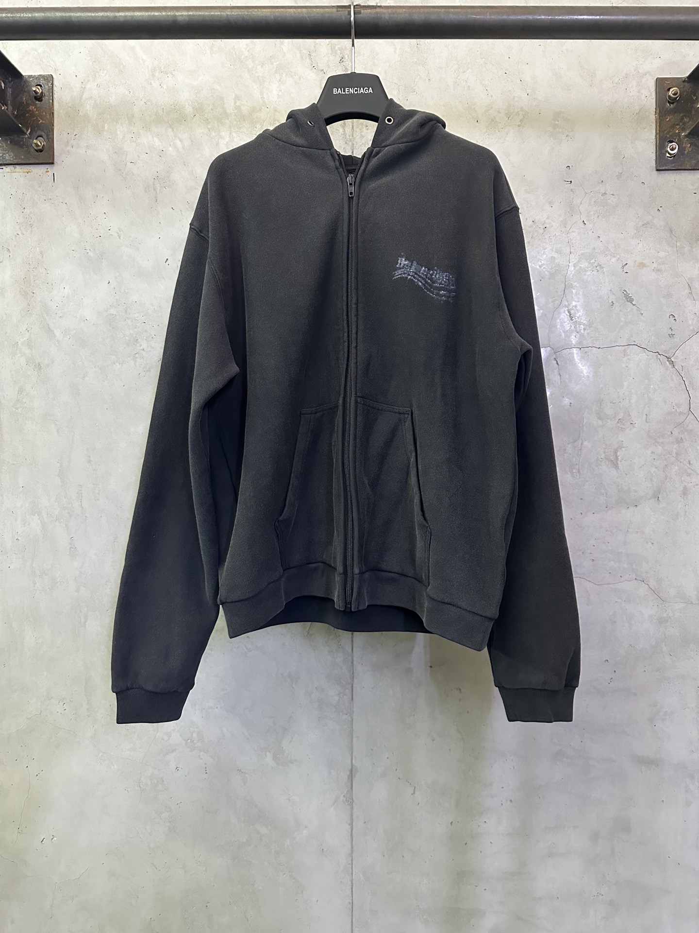 발렌시아가(BALENCIAGA) 그래피티 로고 후드 집업 의류