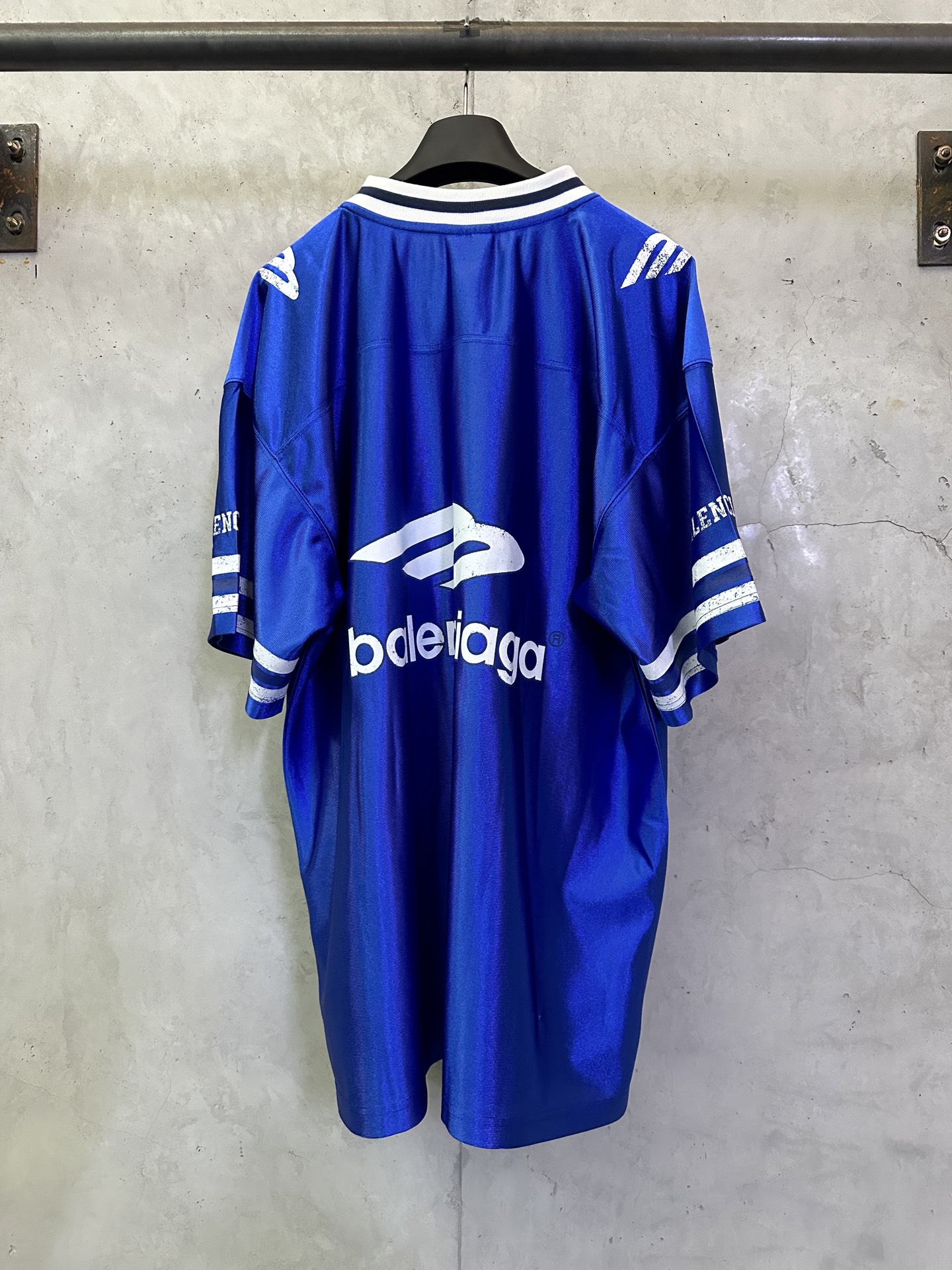 발렌시아가(Balenciaga) 럭비 시리즈 V넥 반팔 티셔츠 의류