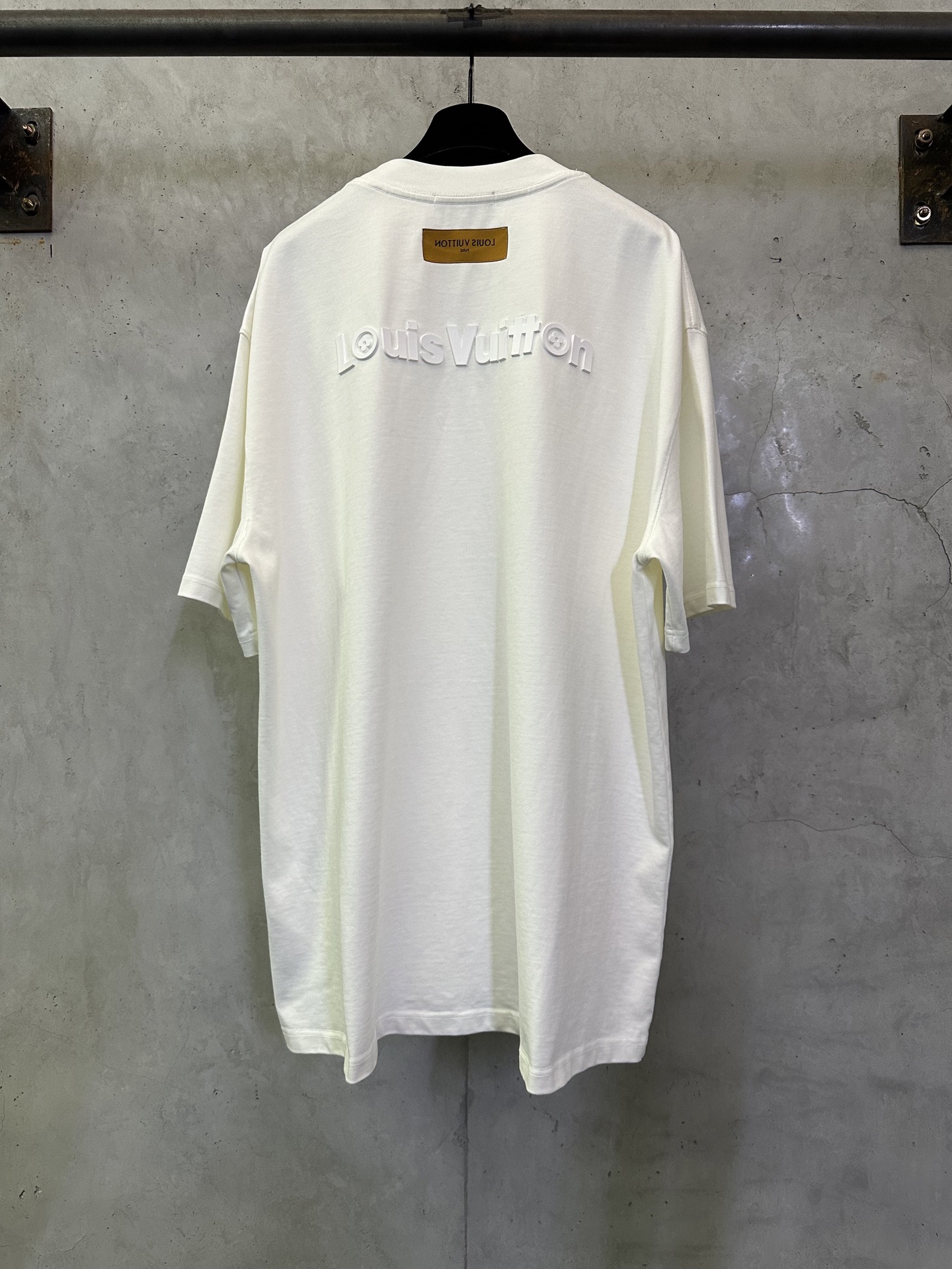 루이비통(LV) 로고 프린트 반팔 티셔츠 의류