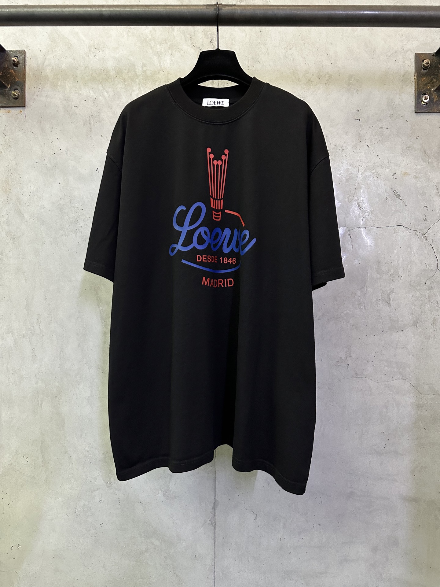 로에베(LOEWE) 런웨이 반팔 티셔츠 의류