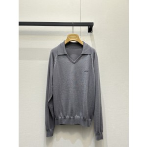 미우미우(Miu Miu) 로고 자수 카라 브이넥 니트 의류