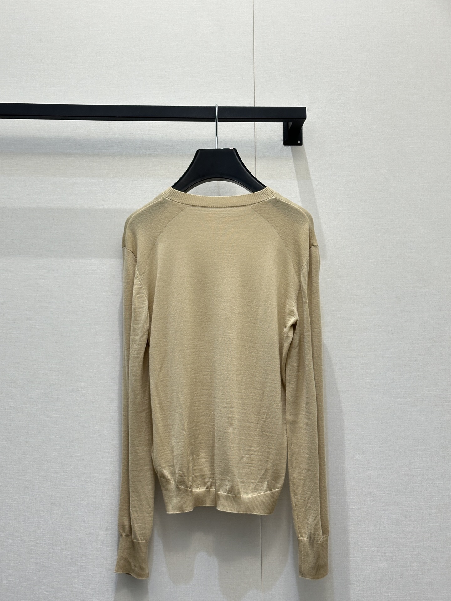 샤넬(Chanel) 배색 로고 자수 롱슬리브 니트 의류