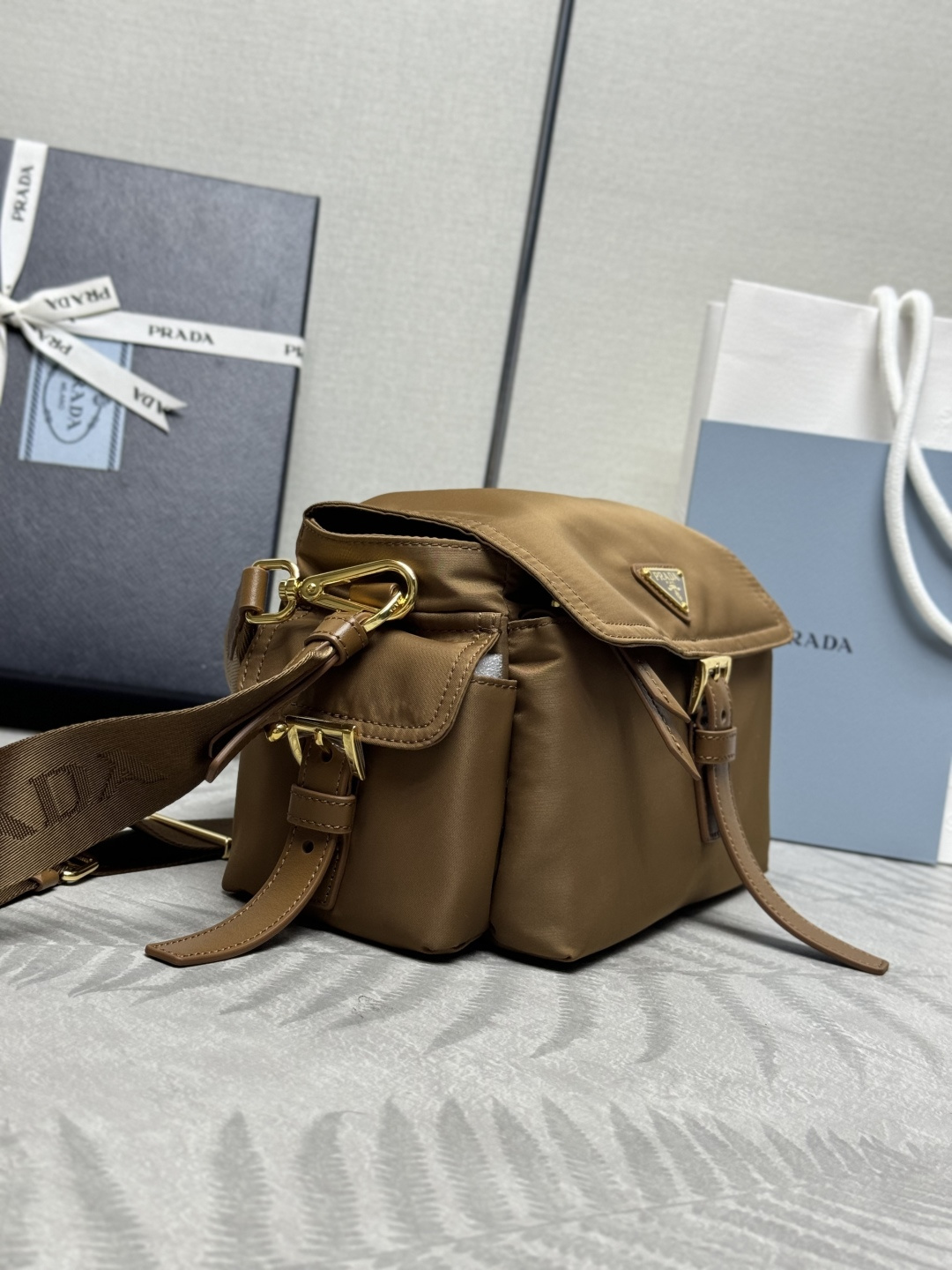 prada 프라다 1BD394 재생 나일론 메신저백 크로스백 가방