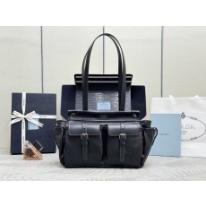 Prada 프라다 1BG645 빈티지 스타일 레더 토트백 (블랙) 가방