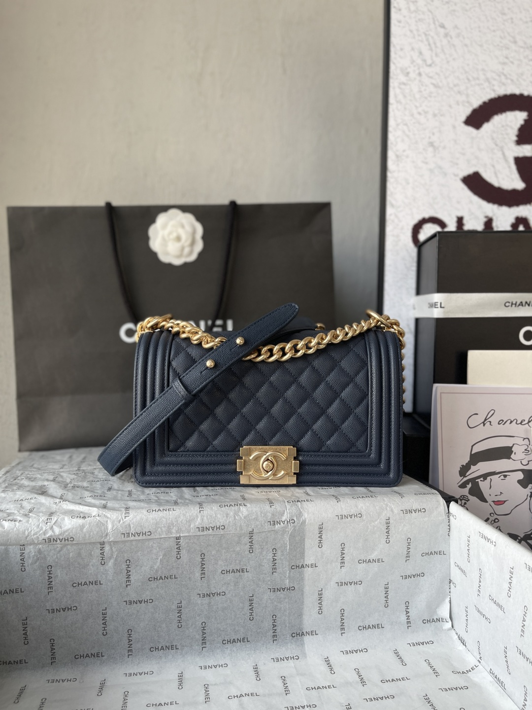 Chanel 샤넬 Classic Le Boy 캐비어 (A67086) 숄더백 가방