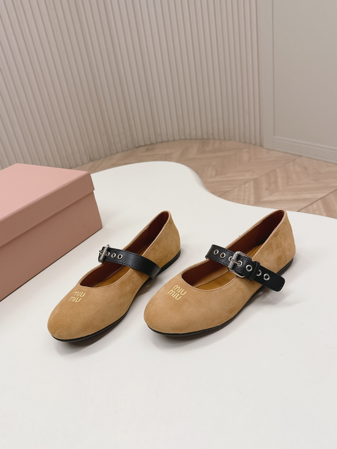 미우미우(MIU MIU) 메리제인 발레리나 플랫슈즈 신발