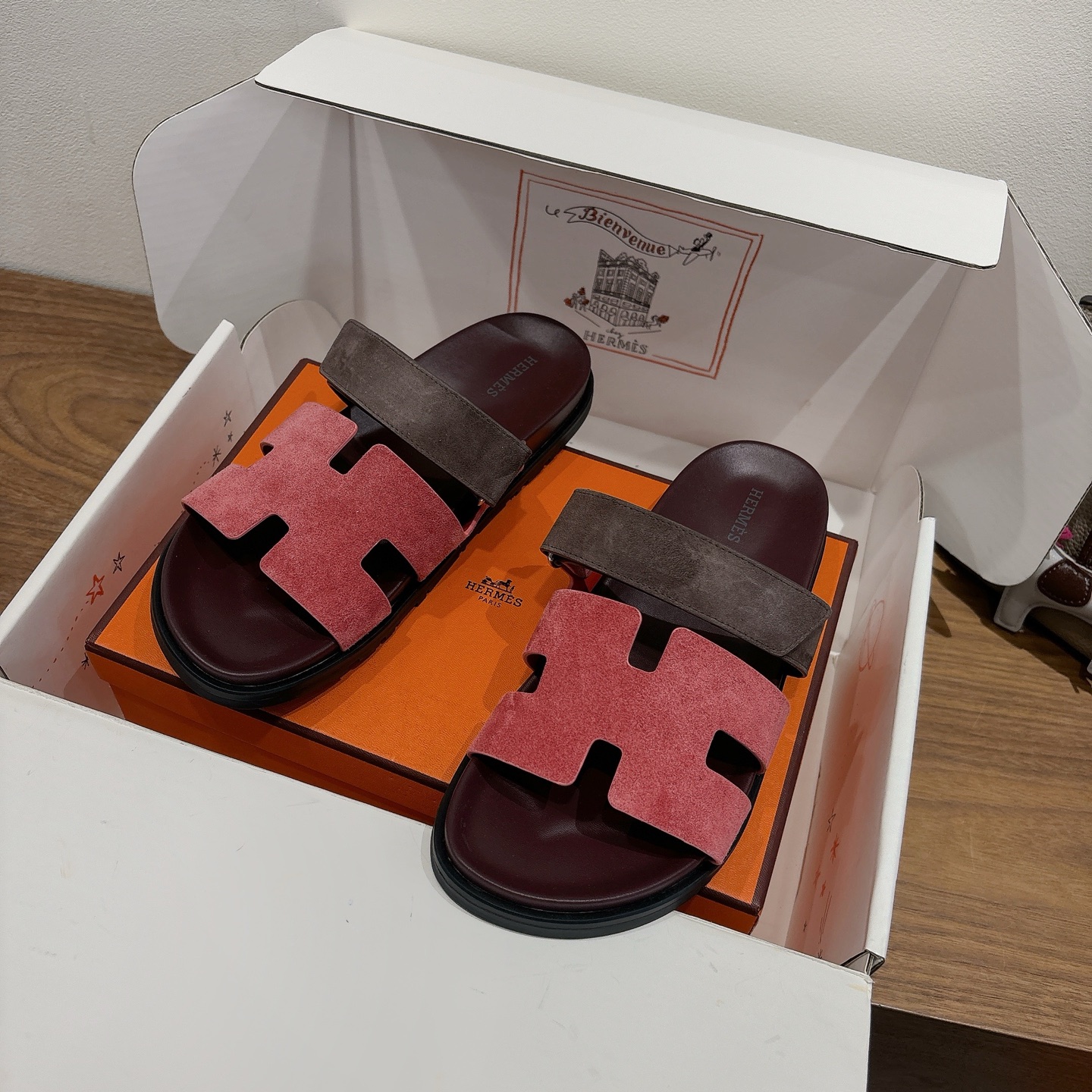 에르메스(HERMES) 투톤 배색 H 슬리퍼 신발