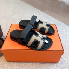 에르메스(HERMES) 투톤 배색 H 슬리퍼 신발