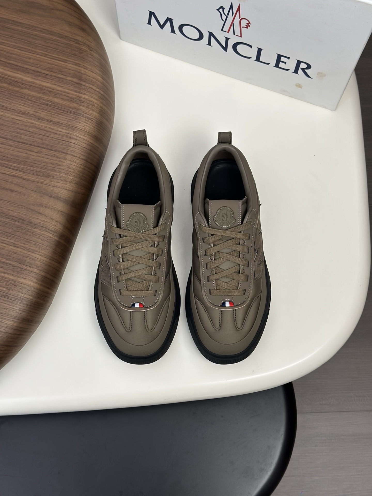 Moncler 몽클레어 몽클레르 테크니컬 믹스 소재 남성 스니커즈 신발