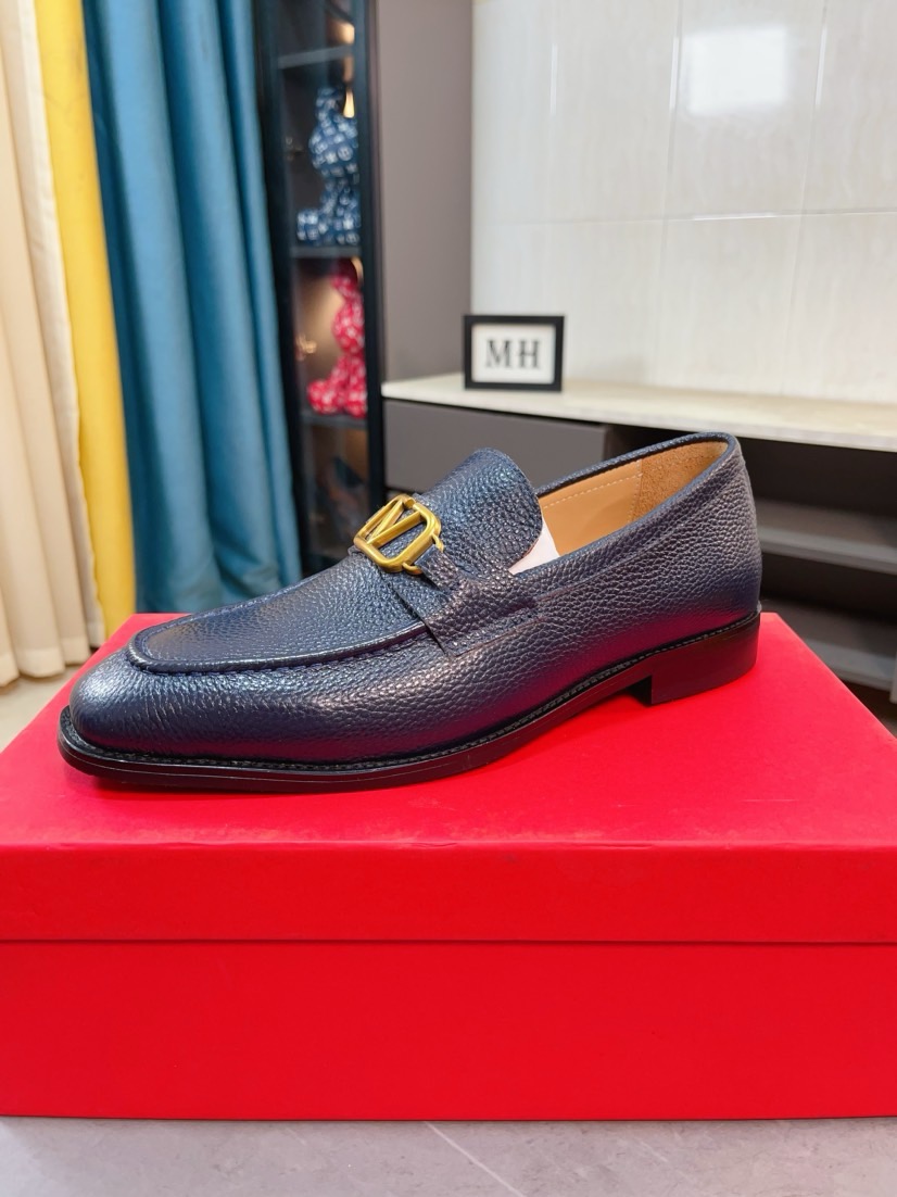 발렌티노(VALENTINO) 워터 다이드 카프스킨 슬립온 로퍼 구두 신발