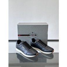 프라다(PRADA) 골드 로고 믹스 레더 스니커즈 신발
