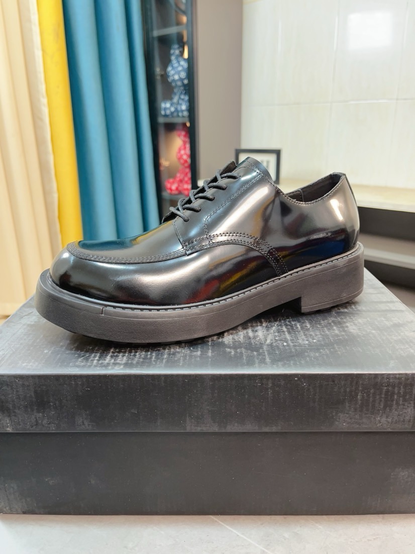 프라다(PRADA) 프리미엄 에어솔 카프스킨 슈즈 구두 신발