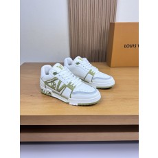 루이비통(LV) 리치 카프스킨 & 로고 스니커즈 신발