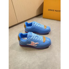 루이비통(LV) 나파 카프스킨 엠보싱 로고 스니커즈 신발