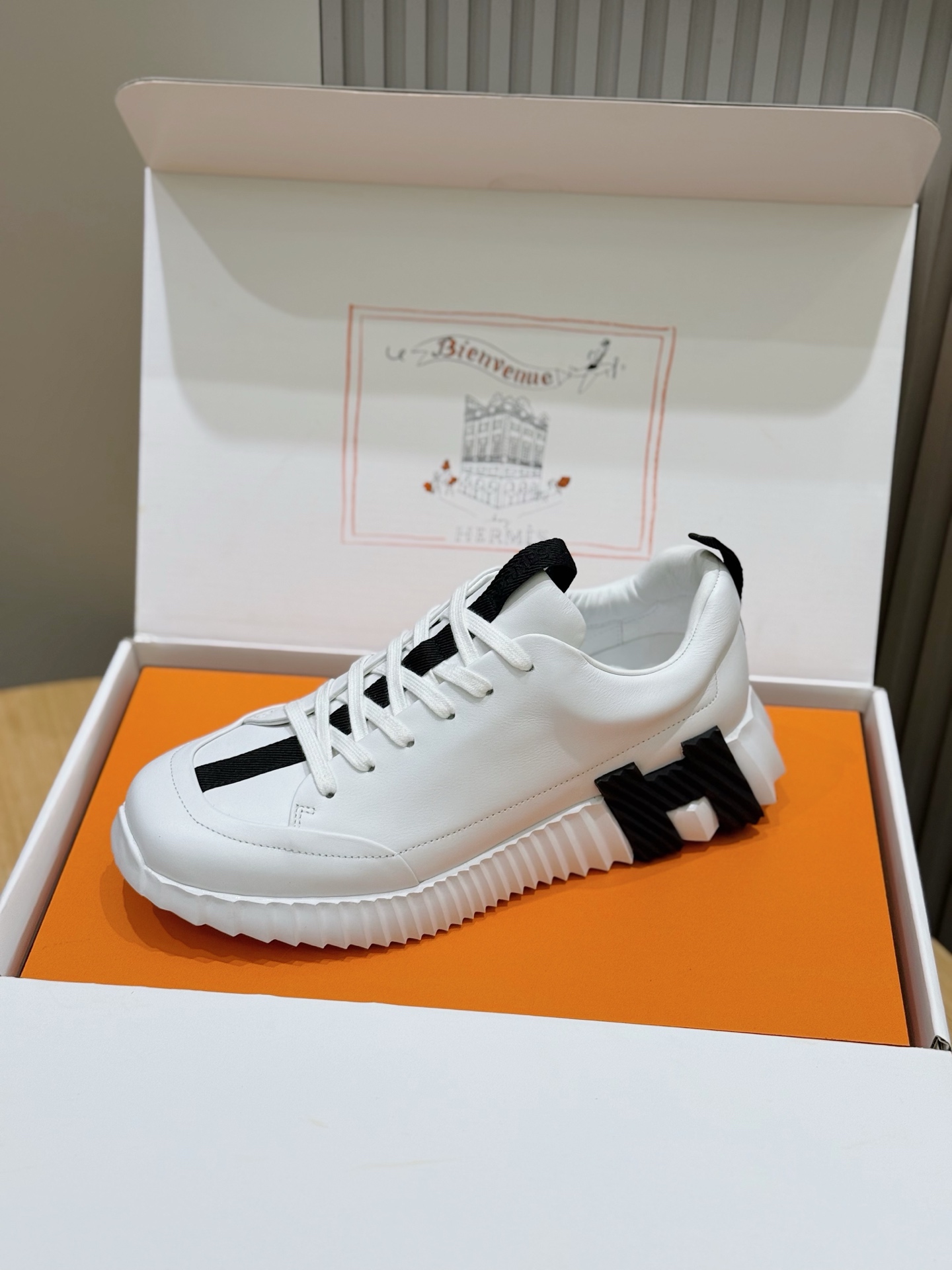 에르메스(Hermes) 바운싱(Bouncing) 남성 스니커즈 신발