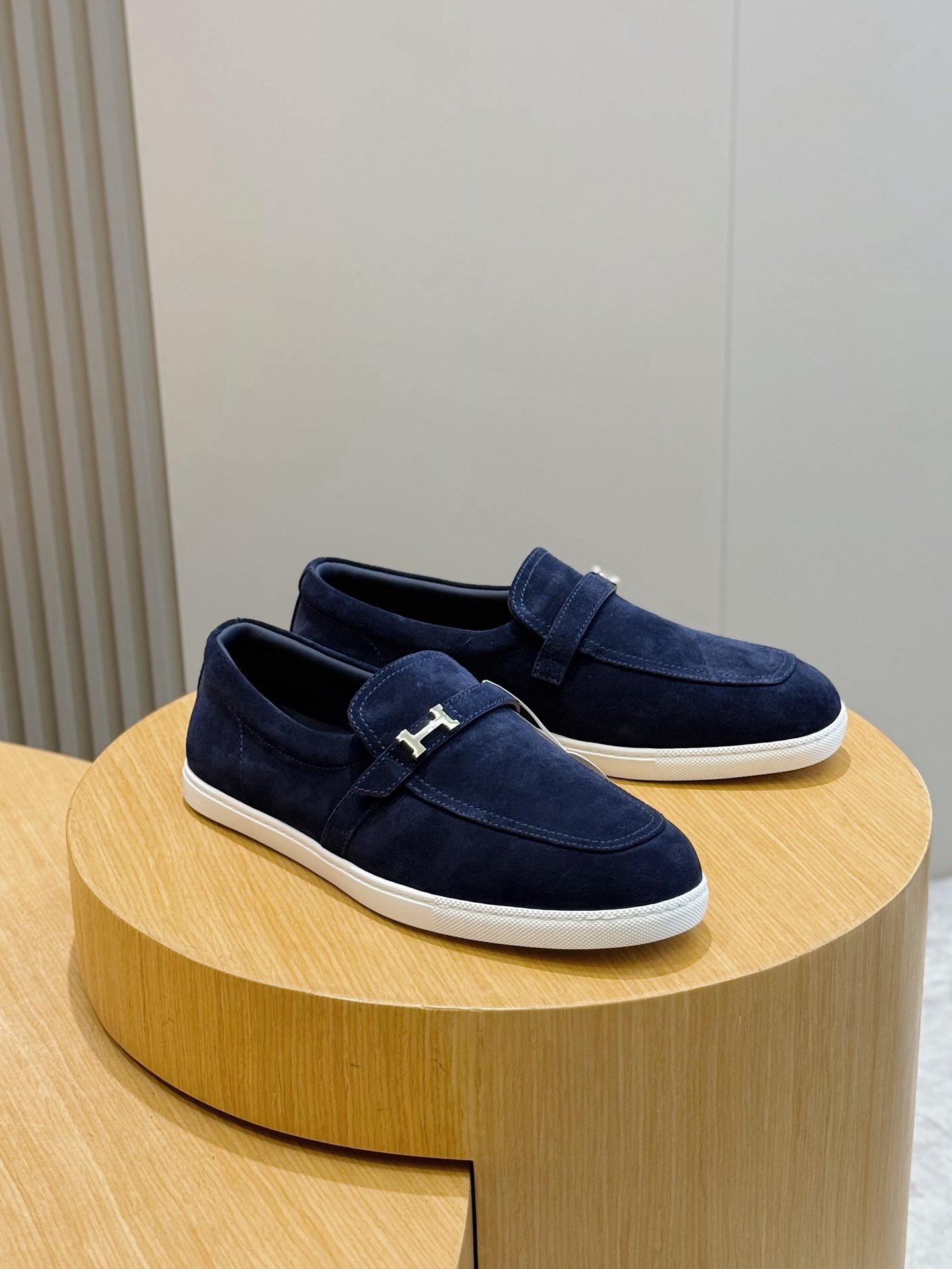 에르메스(Hermes) Ignacio 소가죽 & 샹달 믹스 로퍼 구두 신발