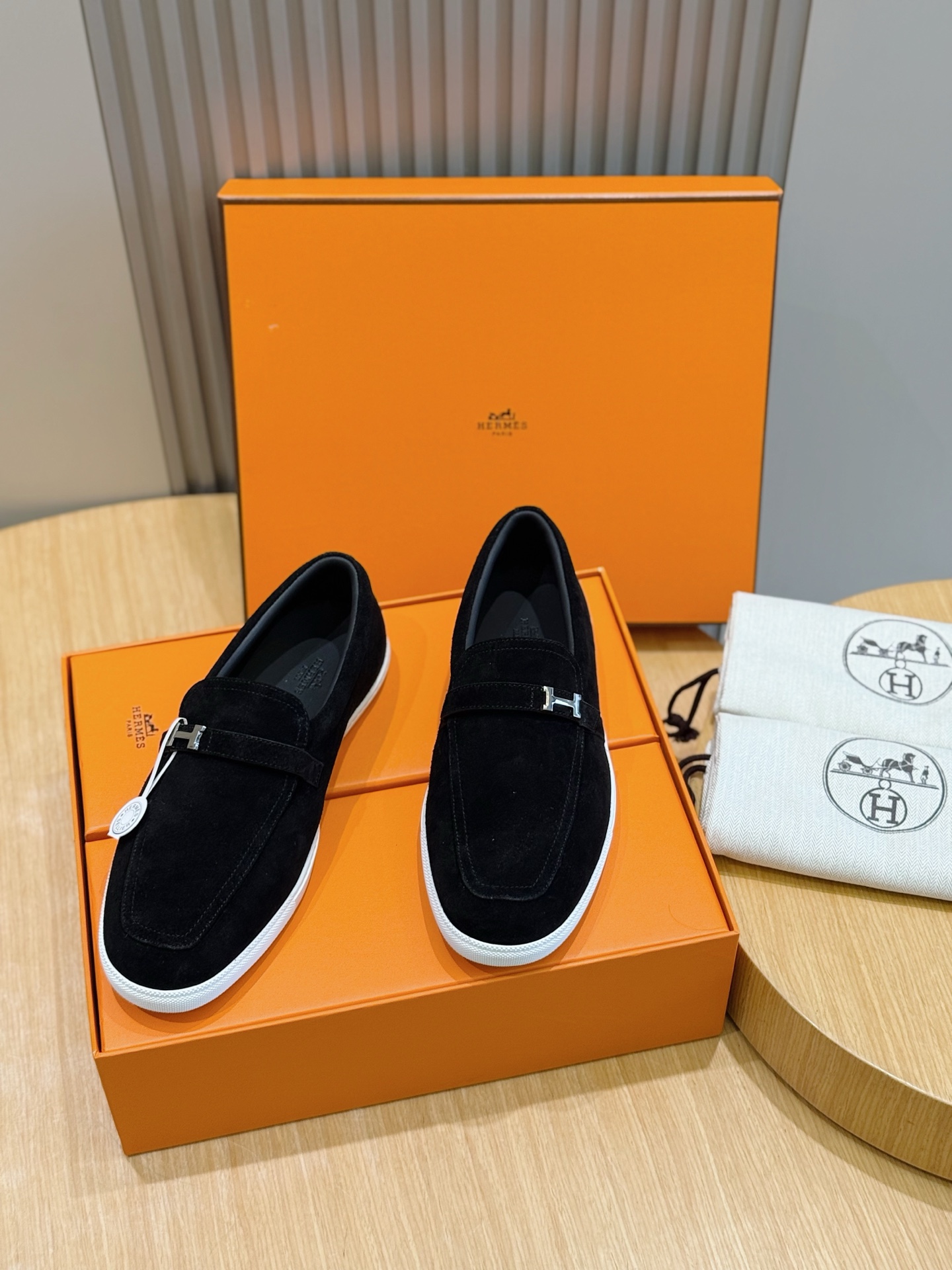 에르메스(Hermes) Ignacio 소가죽 & 샹달 믹스 로퍼 구두 신발