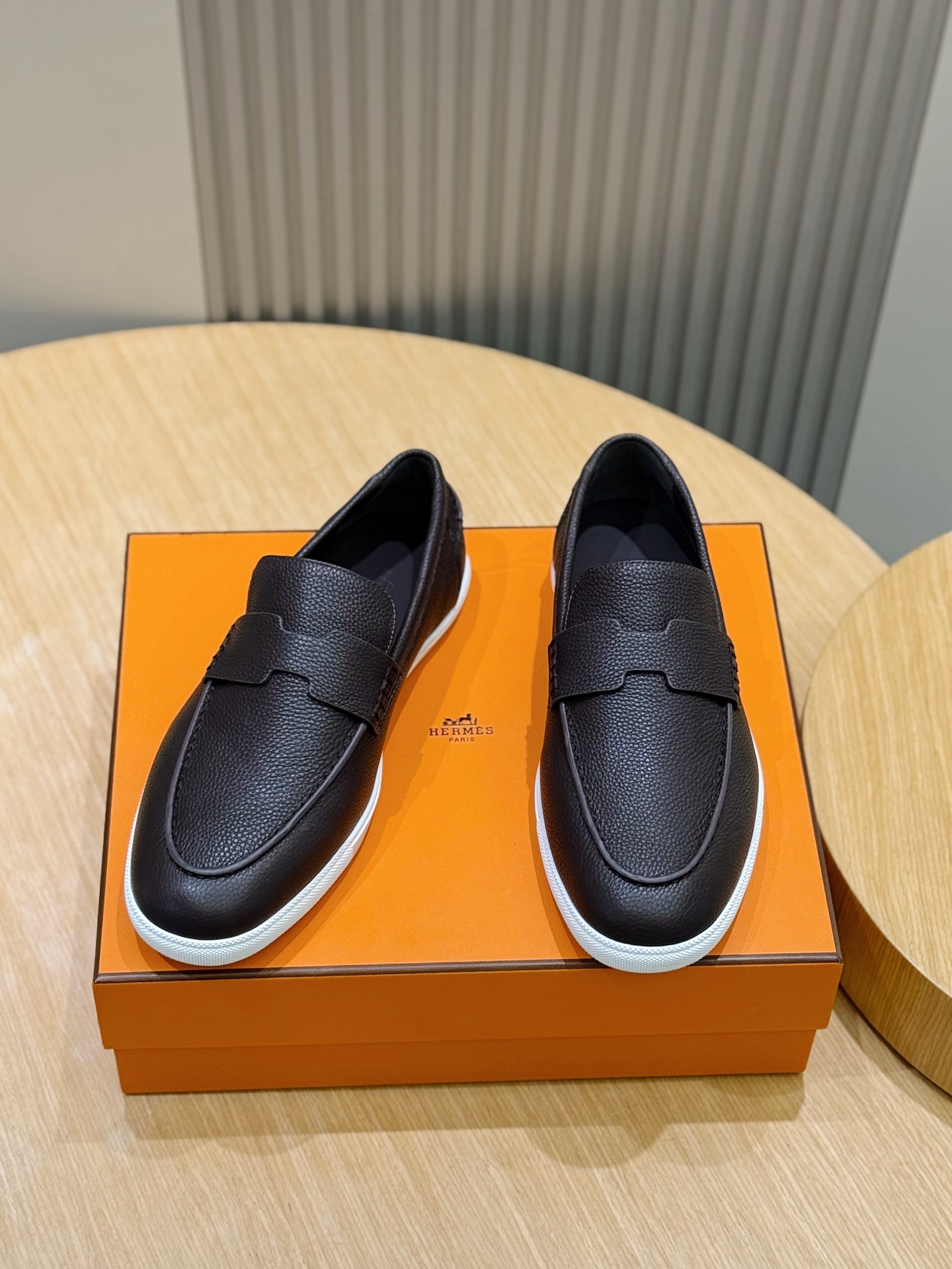 에르메스(Hermes) Freestyle 엡송 카프스킨 로퍼 구두 신발