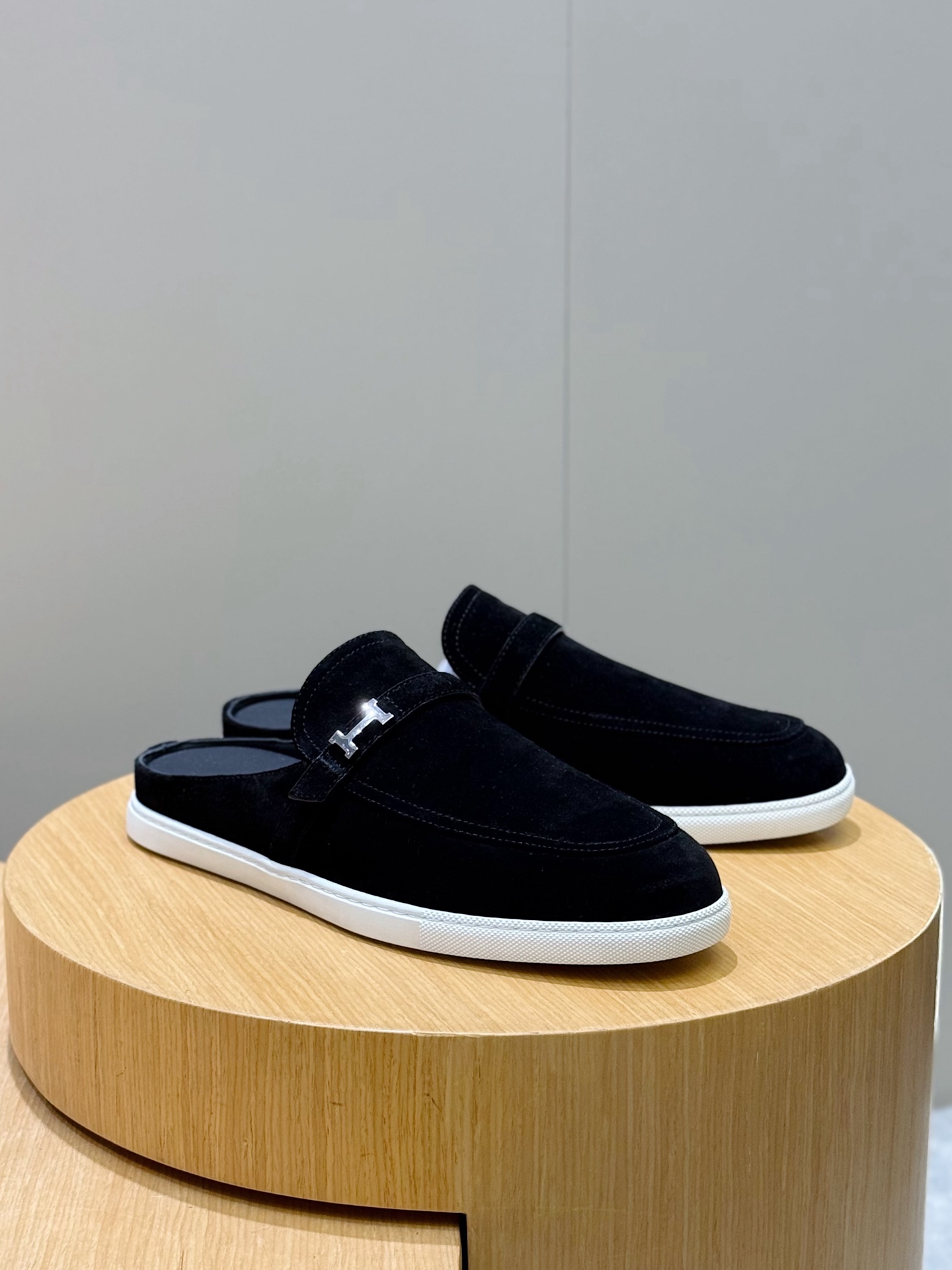 에르메스(Hermes) Freestyle 엡송 카프스킨 뮬 신발