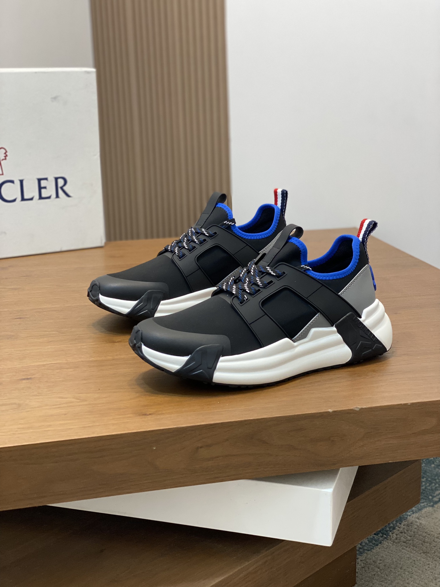 몽클레어 몽클레르(Moncler) 네오프렌 믹스 테크니컬 스니커즈 신발