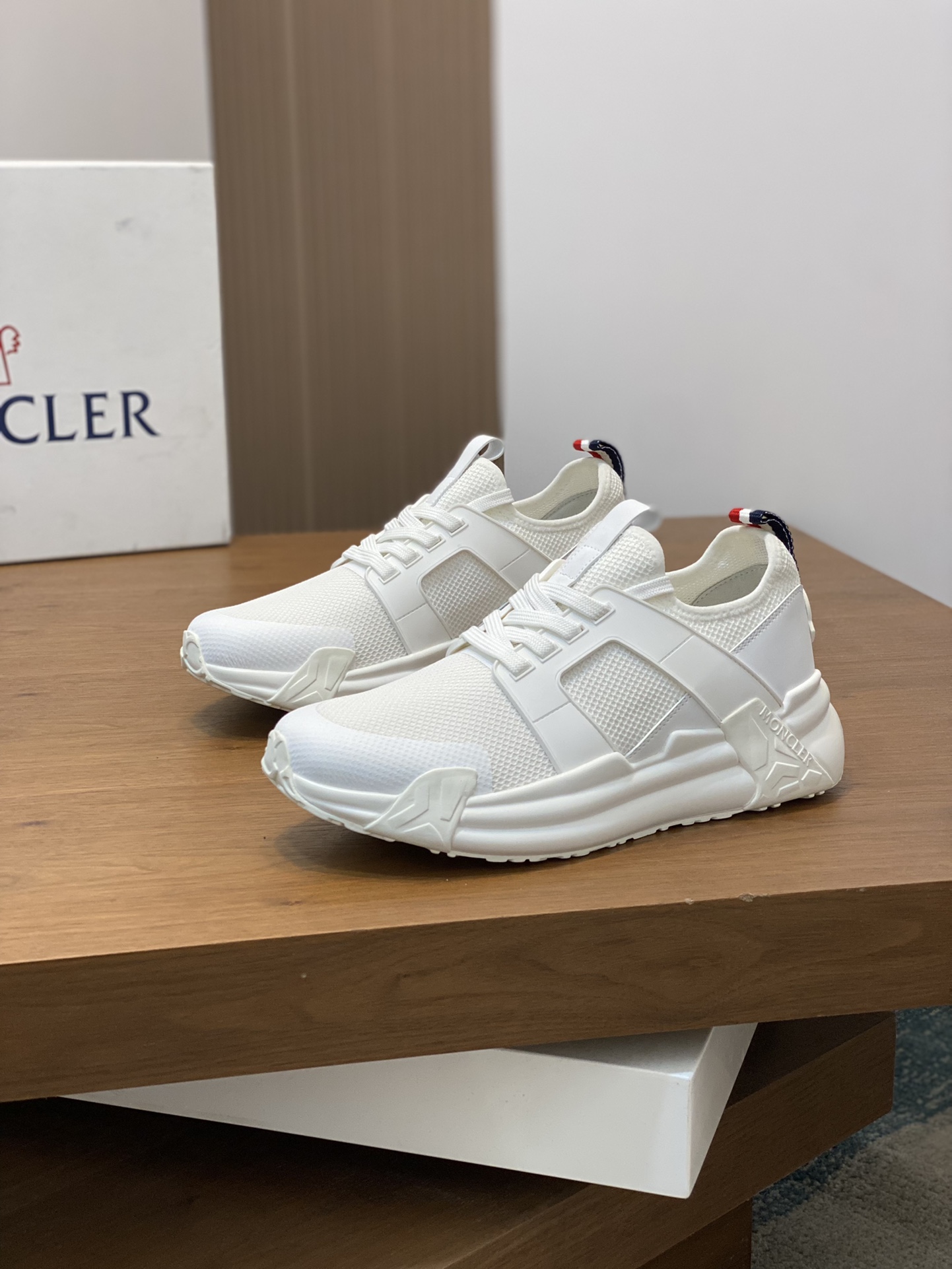 몽클레어 몽클레르(Moncler) 네오프렌 믹스 테크니컬 스니커즈 신발