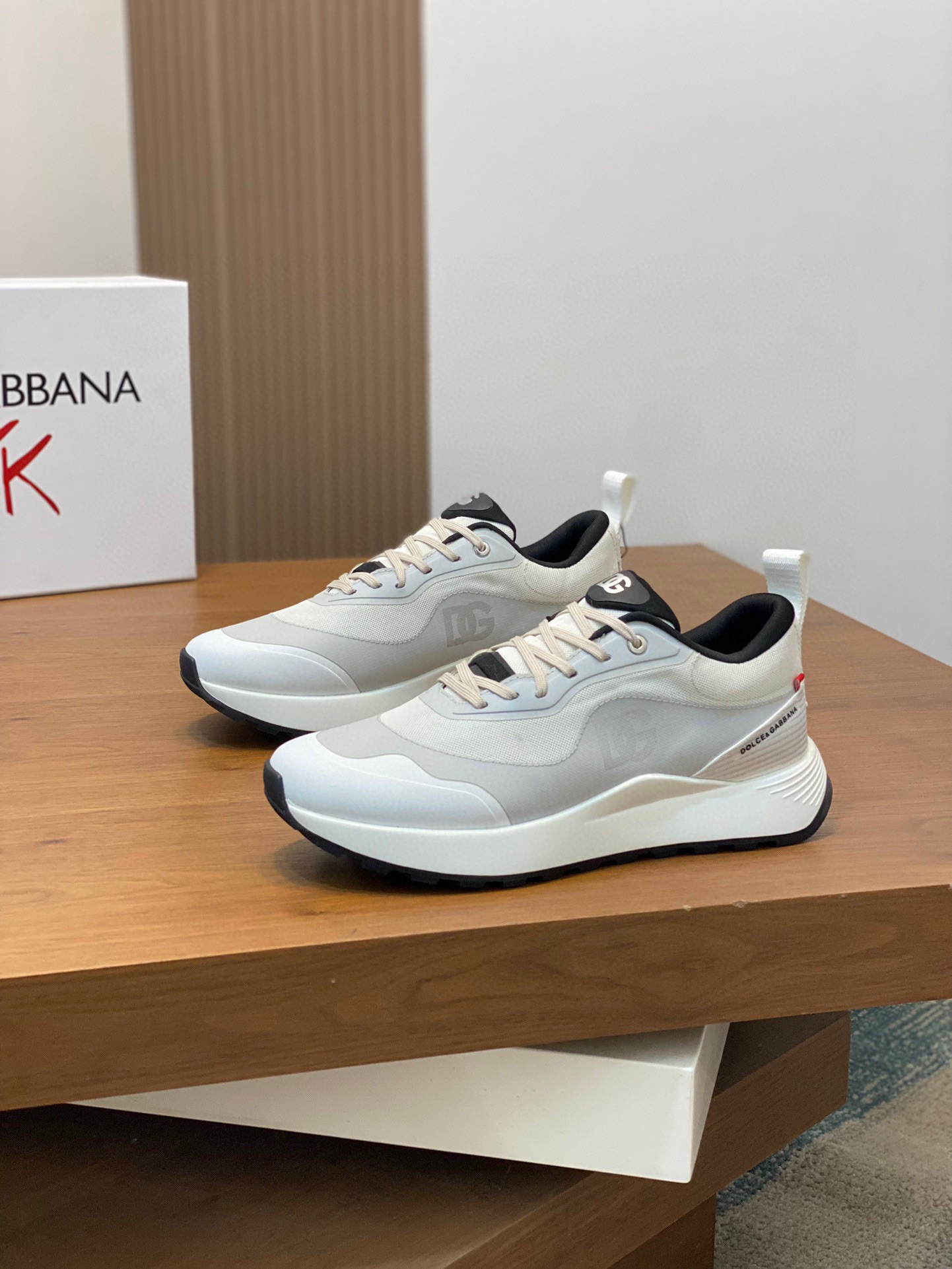 돌체앤가바나(D&G) Dolce&Gabbana 수입 소가죽 믹스 스니커즈 신발