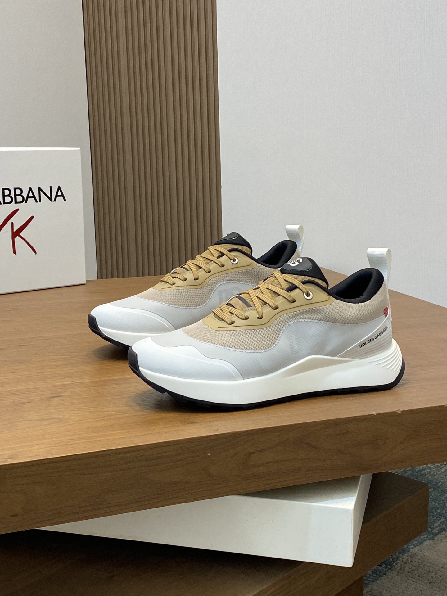 돌체앤가바나(D&G) Dolce&Gabbana 수입 소가죽 믹스 스니커즈 신발