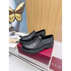 구찌(Gucci) 전면 풀그레인 카프스킨 플랫폼 슈즈 구두 신발