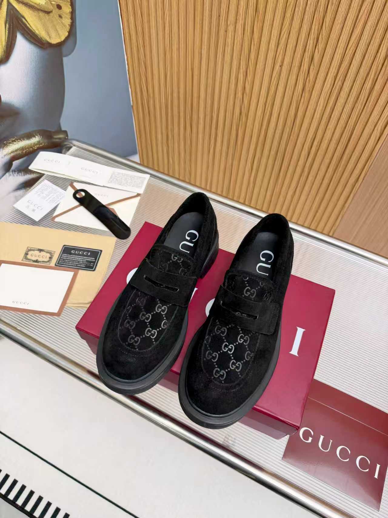 구찌(Gucci) 전면 풀그레인 카프스킨 플랫폼 슈즈 구두 신발