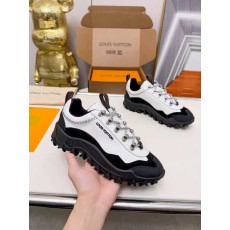 루이비통(LV) Rush Xplorer 테크니컬 스니커즈 신발