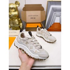 루이비통(LV) Rush Xplorer 테크니컬 스니커즈 신발