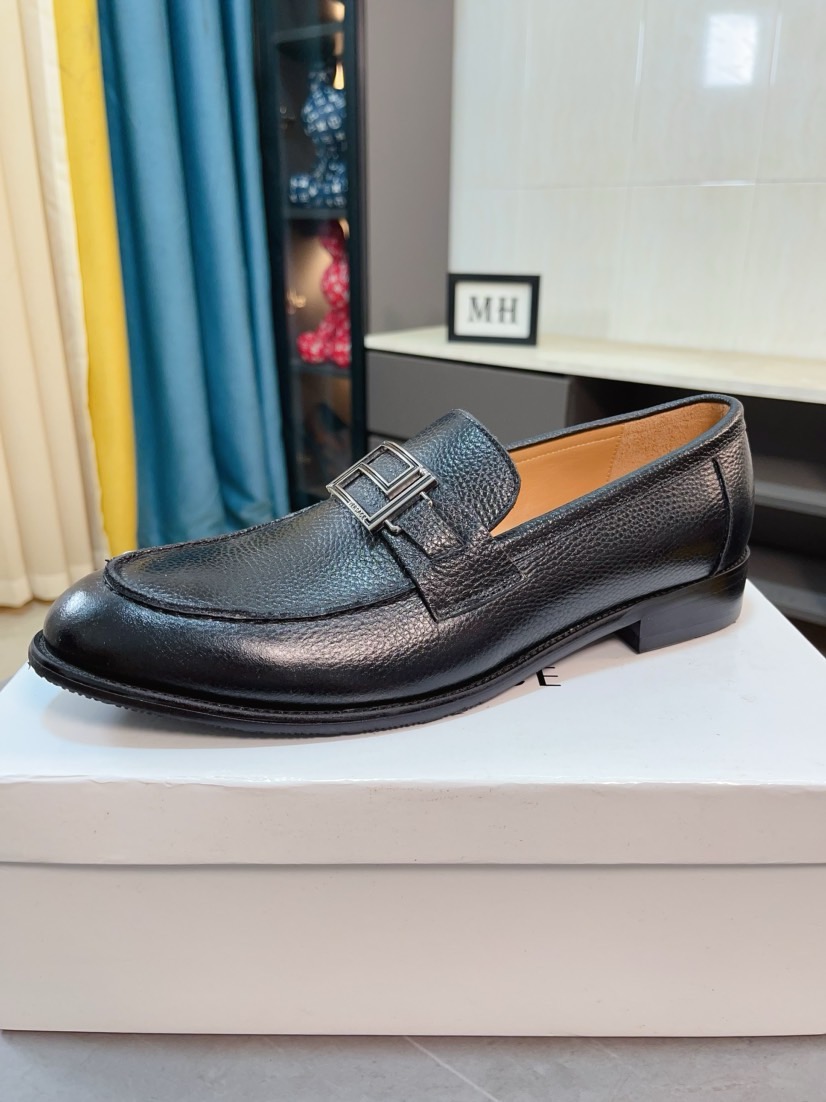 베르사체(Versace) 카프스킨 패션 슬립온 로퍼 구두 신발