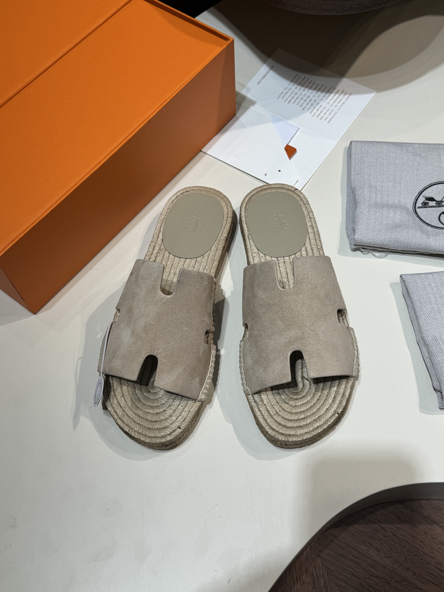 에르메스(Hermes) Antigua 안티구아 카프스킨 에스파듀 슬리퍼 샌들 신발