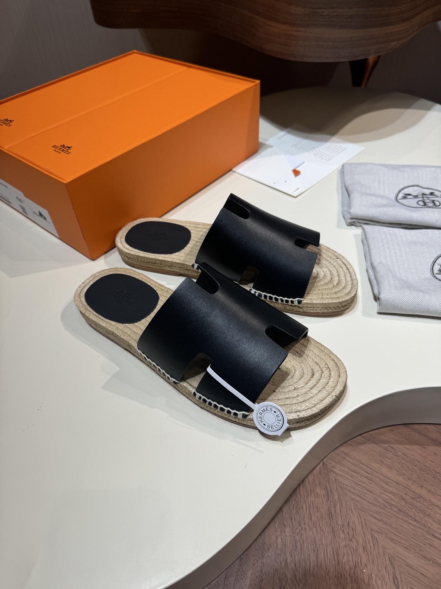 에르메스(Hermes) Antigua 안티구아 카프스킨 에스파듀 슬리퍼 샌들 신발