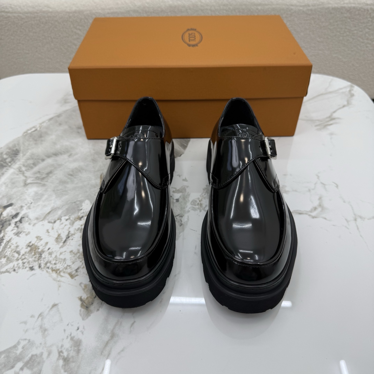 토즈(Tods) 천연 소가죽 정장 & 캐주얼 슈즈 구두 로퍼 신발