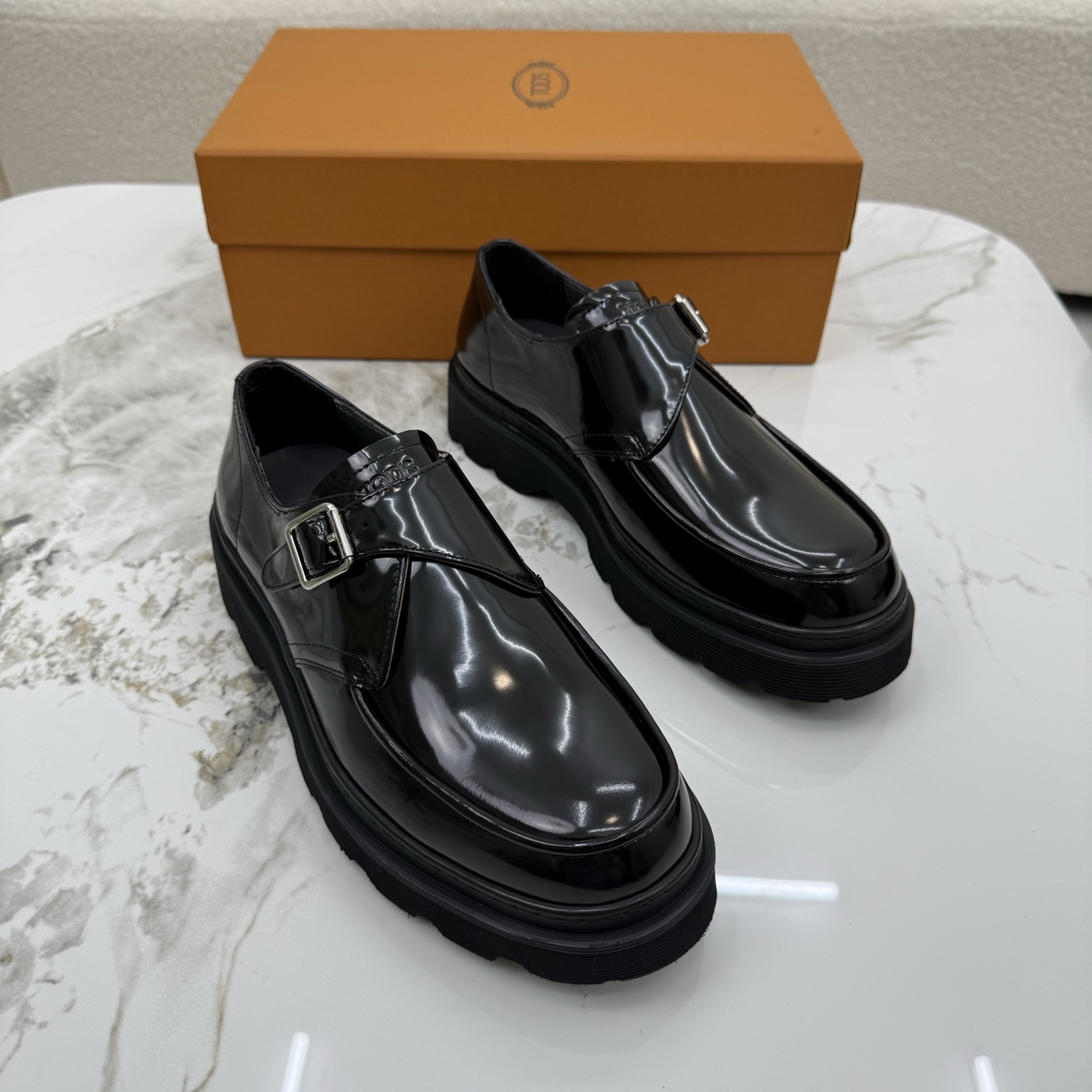 토즈(Tods) 천연 소가죽 정장 & 캐주얼 슈즈 구두 로퍼 신발