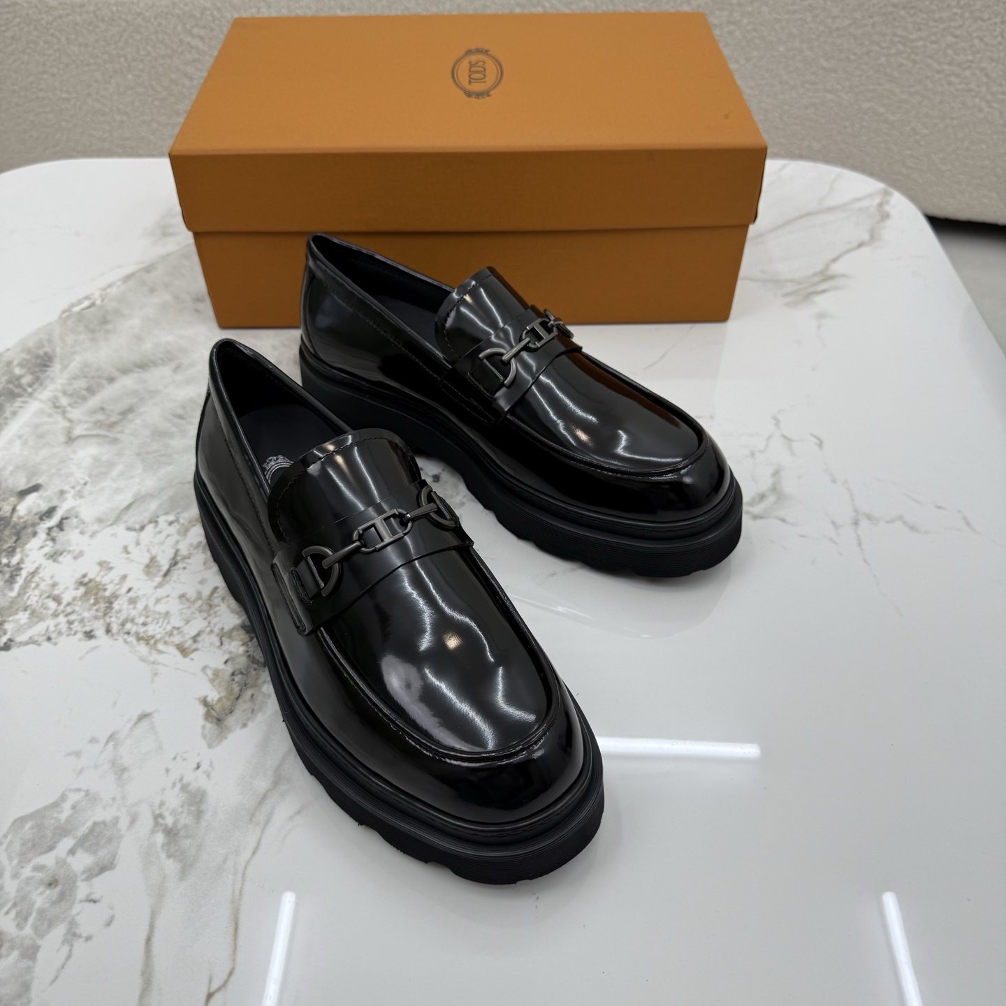 토즈(Tods) 천연 소가죽 정장 & 캐주얼 슈즈 구두 로퍼 신발