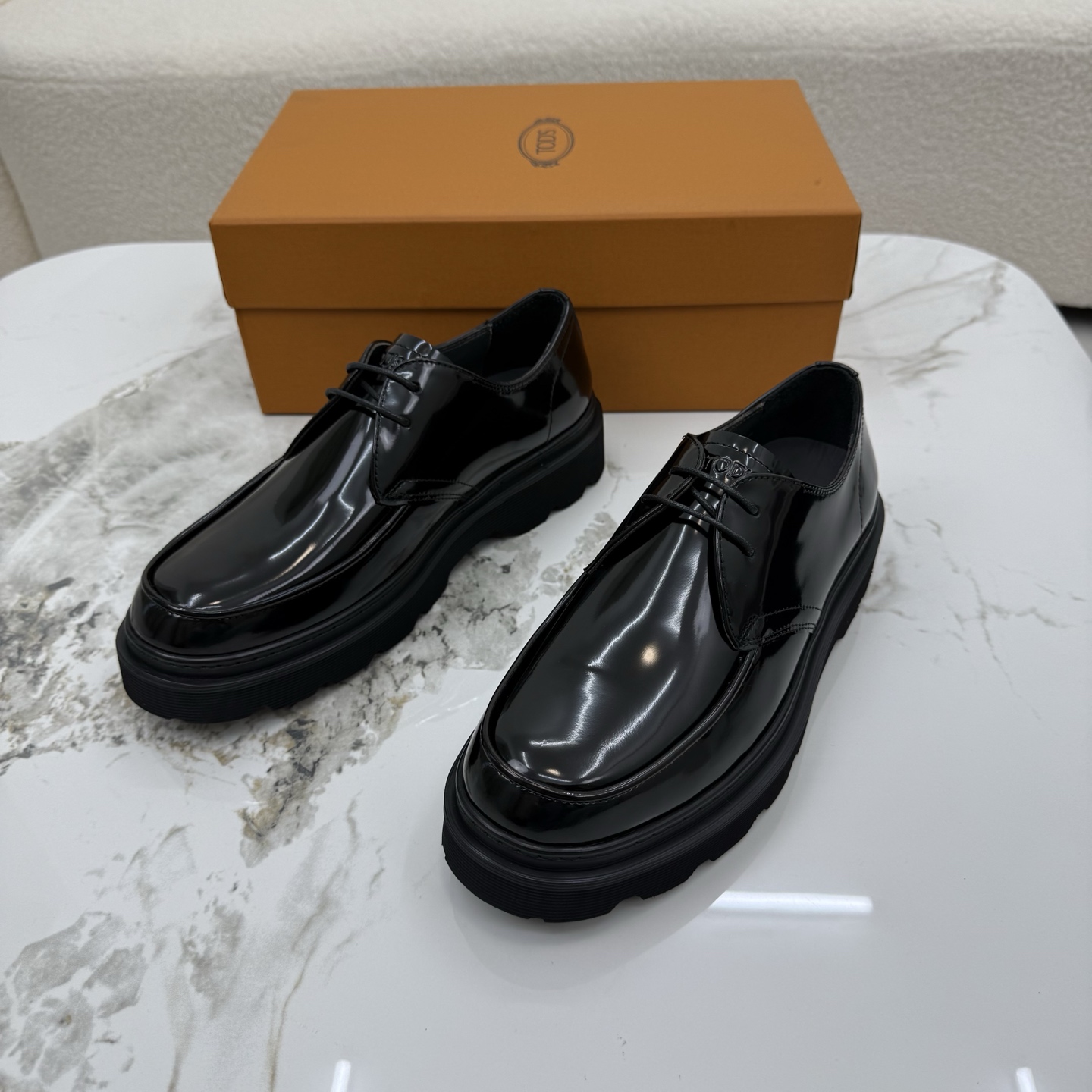 토즈(Tods) 천연 소가죽 정장 & 캐주얼 슈즈 구두 로퍼 신발