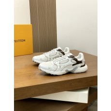 루이비통(LV) 카프스킨 커플 스니커즈 신발