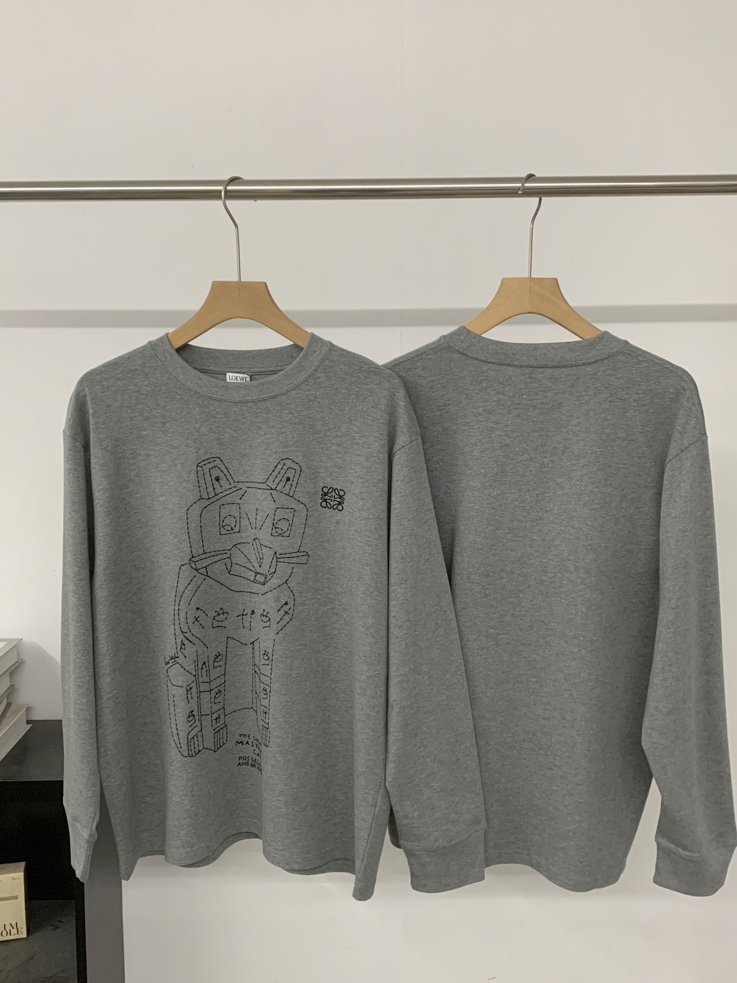 로에베(LOEWE) x 루이스 웨인(Louis Wain) 고양이 긴팔 티셔츠 의류