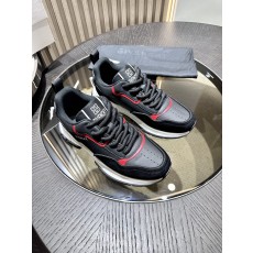 지방시(Givenchy) 스무스 & 펀칭 카프스킨 스니커즈 신발