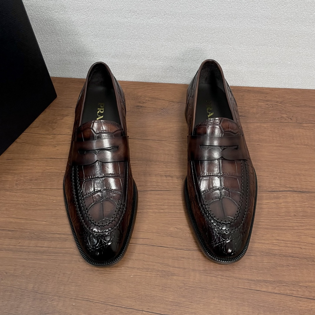 프라다(Prada) 수제 파티나 크로코 엠보 로퍼 구두 신발