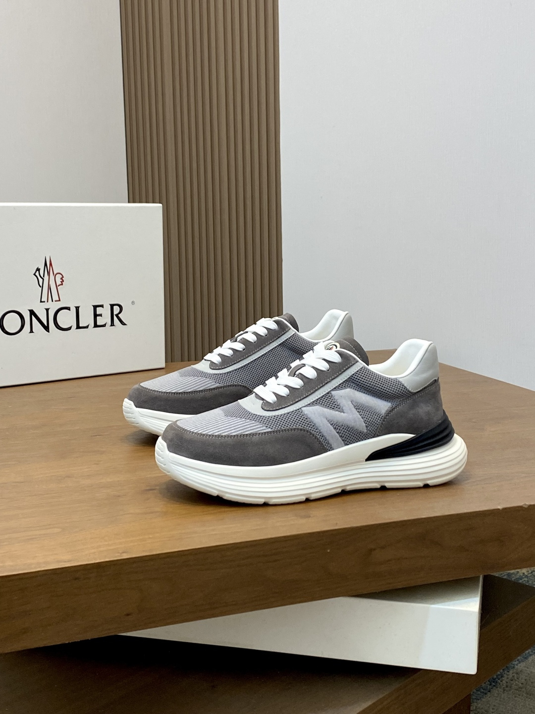 몽클레어 몽클레르(Moncler) 테크니컬 플라이니트 스니커즈 신발