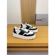 프라다(Prada) 폴리시드 카프스킨 & 캔버스 스니커즈 신발