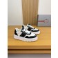 프라다(Prada) 폴리시드 카프스킨 & 캔버스 스니커즈 신발