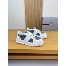 프라다(Prada) 폴리시드 카프스킨 & 캔버스 스니커즈 신발