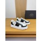 프라다(Prada) 나파 카프스킨 & 메탈 로고 스니커즈 신발