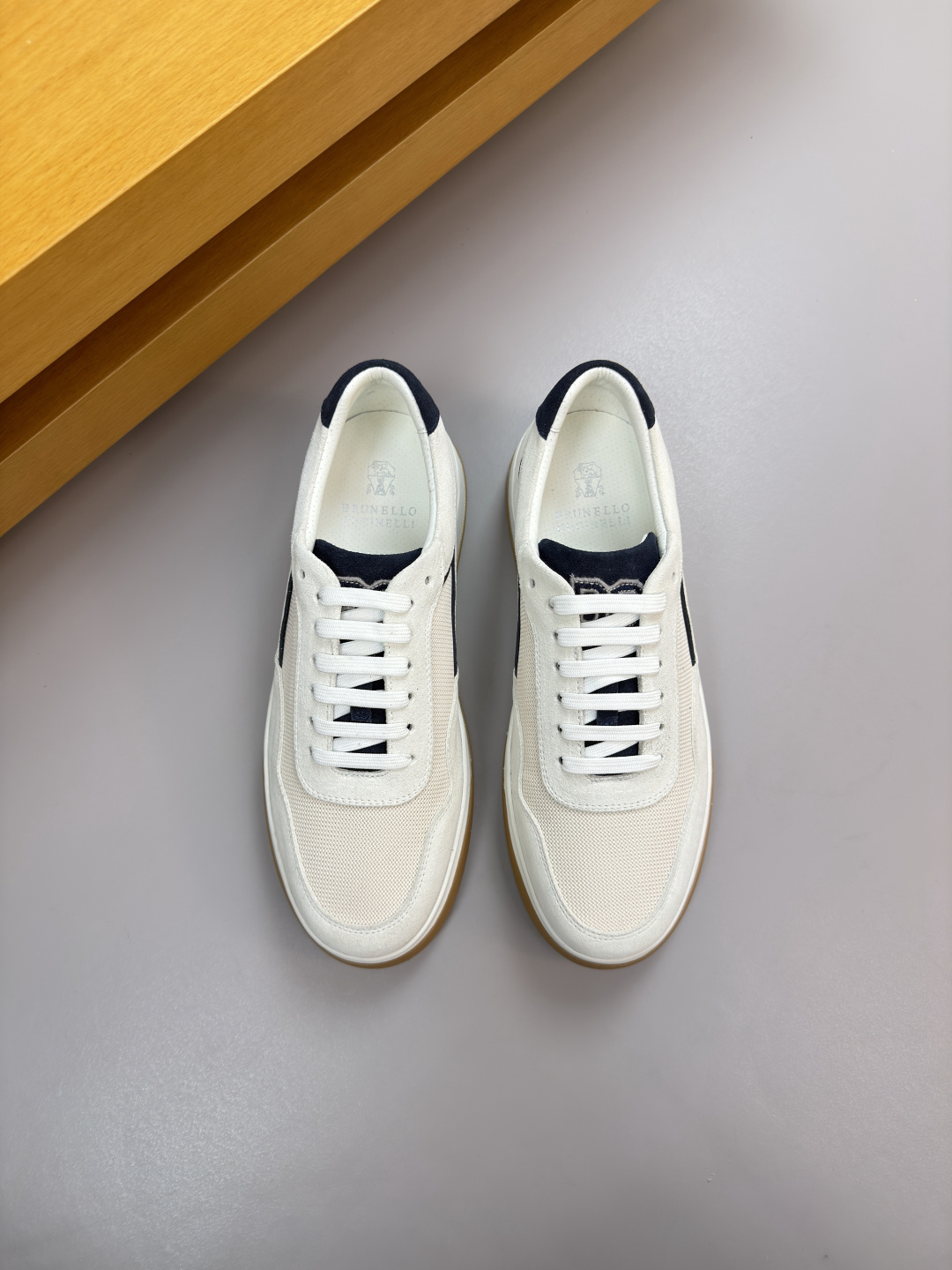 브루넬로 쿠치넬리(Brunello Cucinelli BC) 스웨이드 & 실크 캔버스 스니커즈 신발