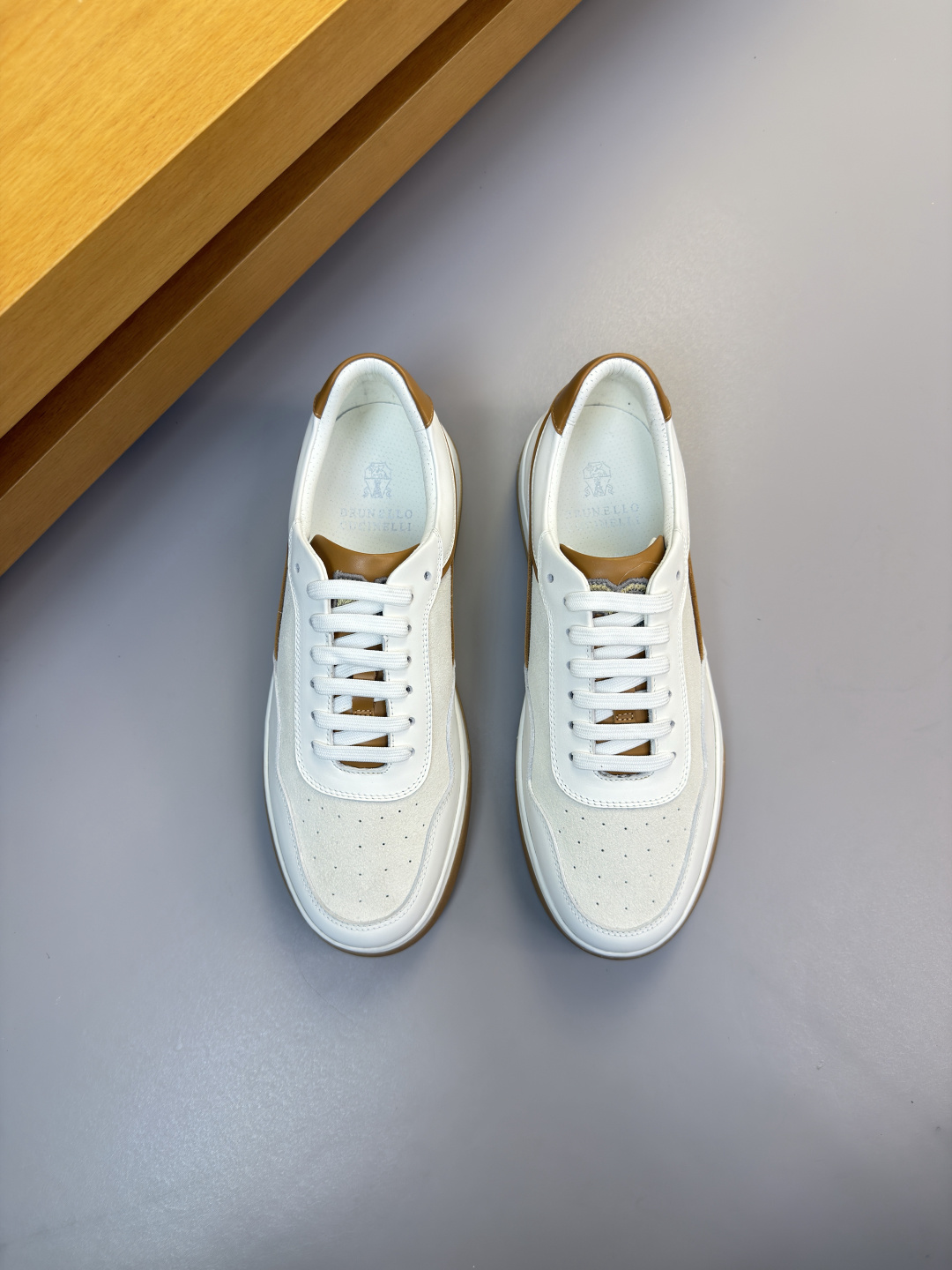 브루넬로 쿠치넬리(Brunello Cucinelli BC) 스웨이드 & 실크 캔버스 스니커즈 신발