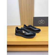 프라다(Prada) 나파 & 스웨이드 하이브리드 로고 스니커즈 신발